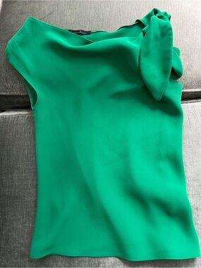 CH Carolina Herrera Kelly Green Asymmetric Shoulder Bow Blouse Top Size 2